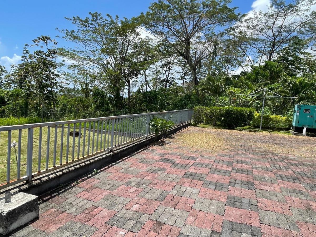 Keris Rental Houses Vaitele Esterno foto
